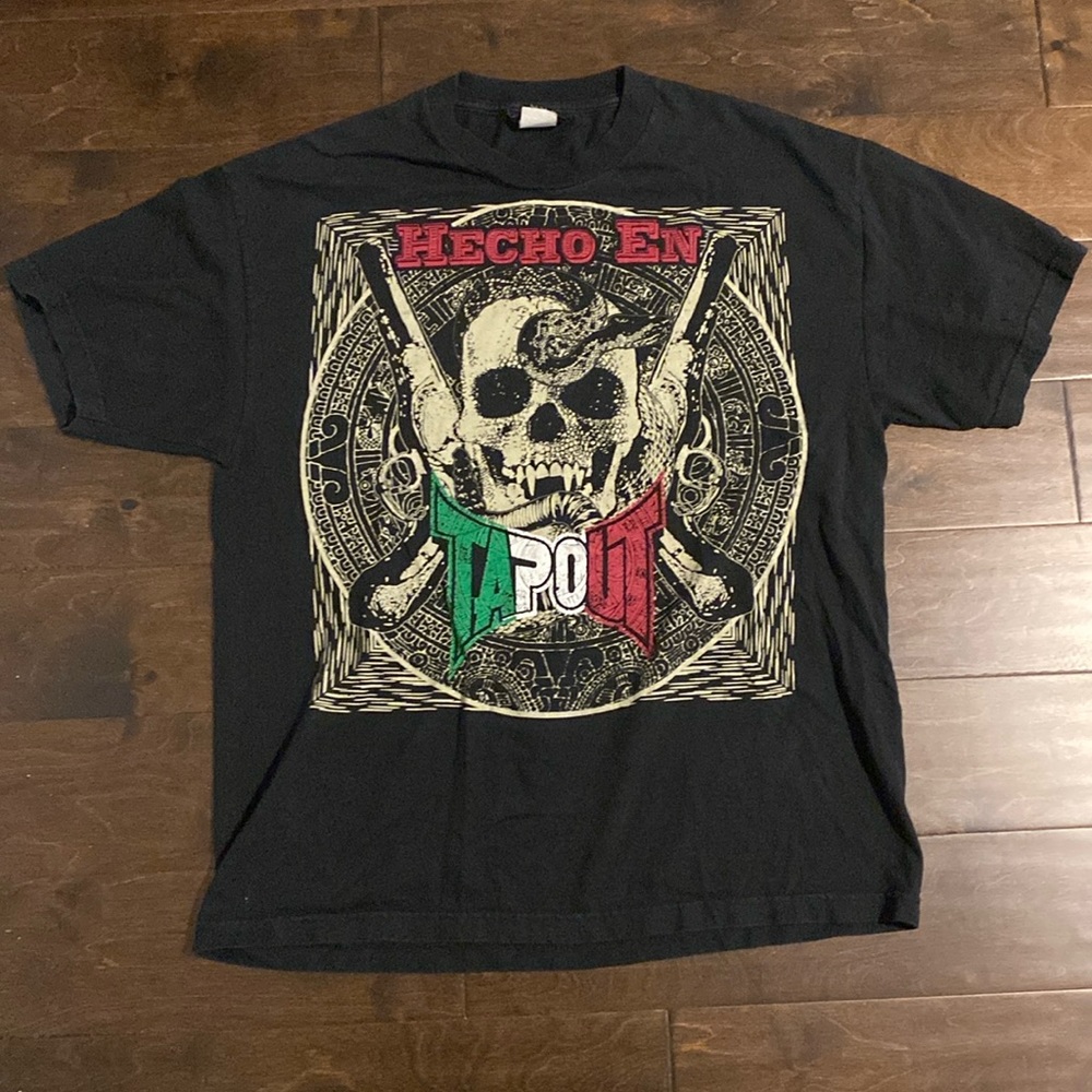 Tap out vintage graphic T size L
